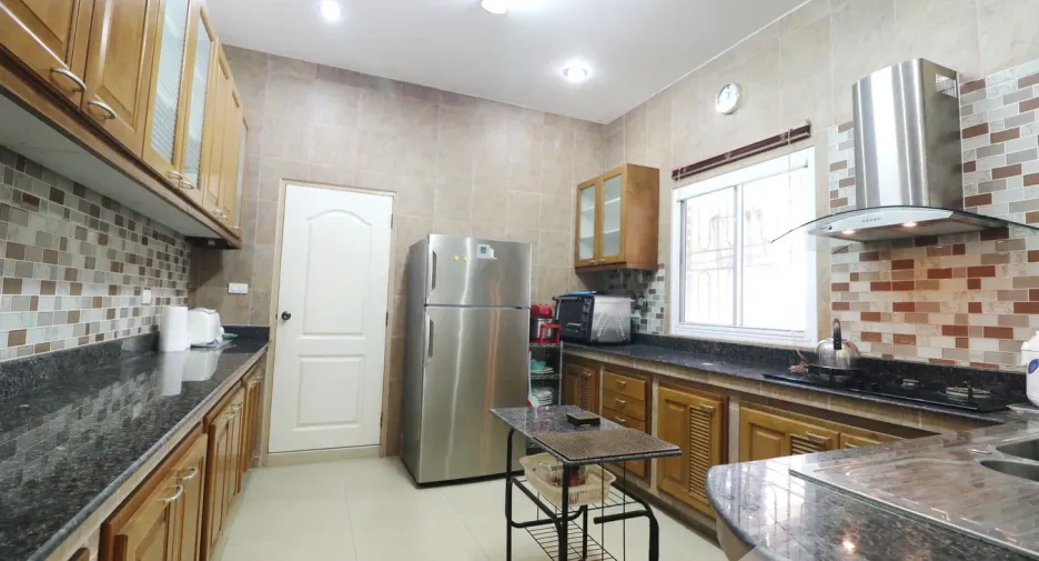 À vendre 4 chambres maison à Mueang Khon Kaen, Khon Kaen