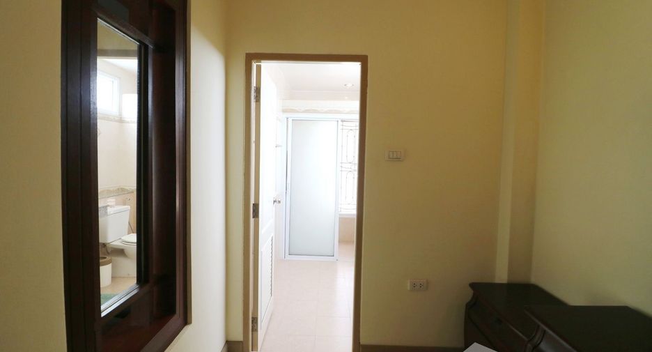 For sale 4 bedrooms house in Mueang Khon Kaen, Khon Kaen