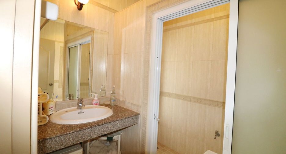 For sale 4 bedrooms house in Mueang Khon Kaen, Khon Kaen