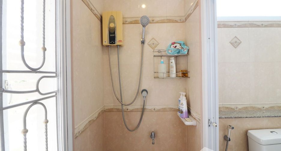 For sale 4 bedrooms house in Mueang Khon Kaen, Khon Kaen