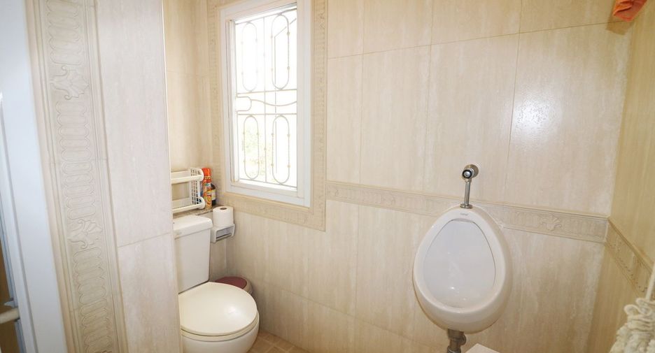 For sale 4 bedrooms house in Mueang Khon Kaen, Khon Kaen
