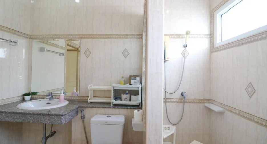 À vendre 4 chambres maison à Mueang Khon Kaen, Khon Kaen