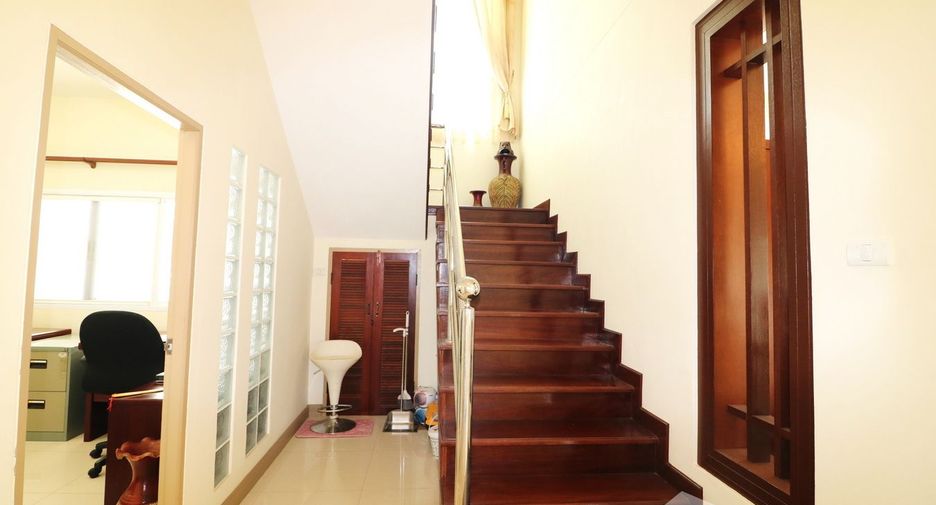 For sale 4 bedrooms house in Mueang Khon Kaen, Khon Kaen