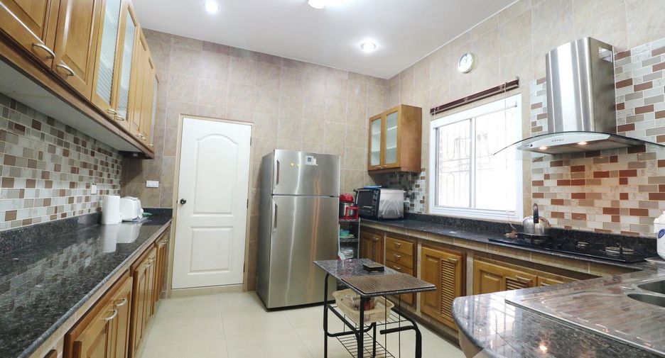 For sale 4 bedrooms house in Mueang Khon Kaen, Khon Kaen