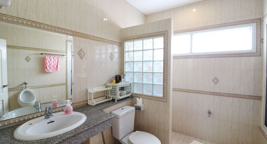 For sale 4 bedrooms house in Mueang Khon Kaen, Khon Kaen