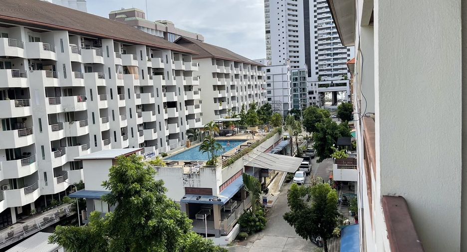 For rent studio condo in Jomtien, Pattaya