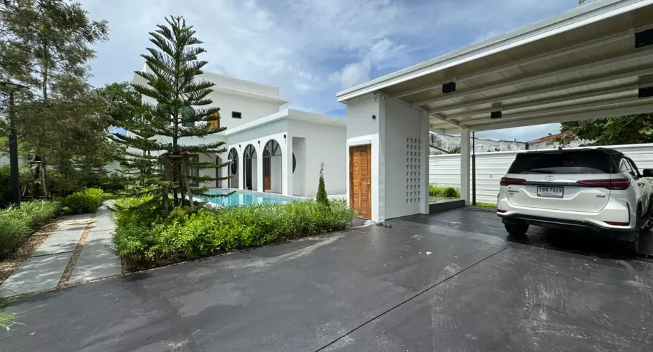 For sale 4 ベッドルーム villa in Mueang Phuket, Phuket