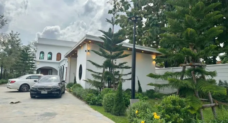 For sale 4 ベッドルーム villa in Mueang Phuket, Phuket