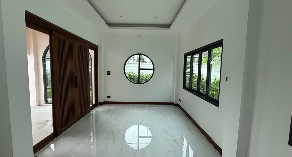 For sale 4 ベッドルーム villa in Mueang Phuket, Phuket