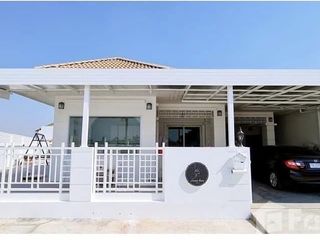 For sale 3 bedrooms house in Mueang Kamphaeng Phet, Kamphaeng Phet