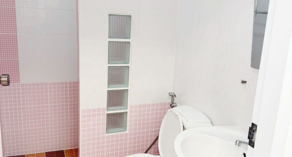 For sale 3 bedrooms house in Mueang Kamphaeng Phet, Kamphaeng Phet