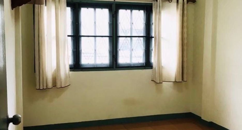 For sale 3 bedrooms townhouse in Khlong Sam Wa, Bangkok