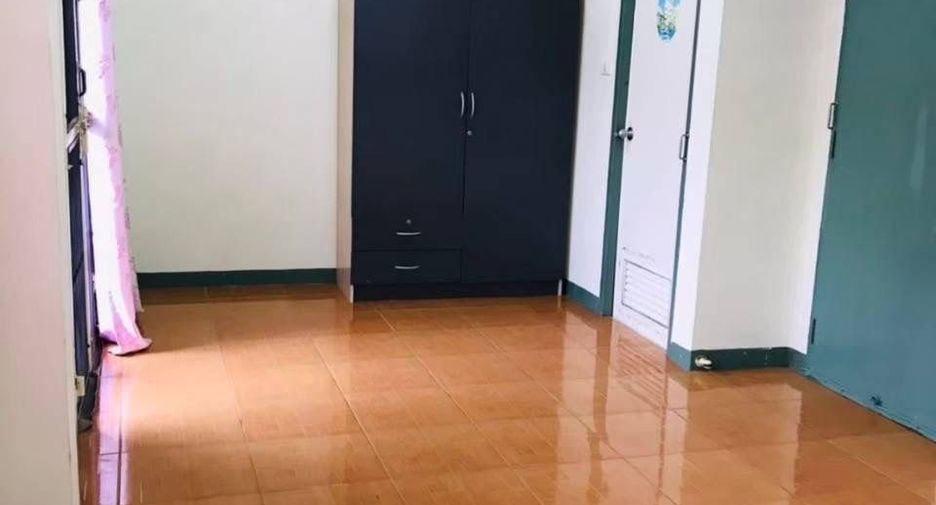 For sale 3 bedrooms townhouse in Khlong Sam Wa, Bangkok