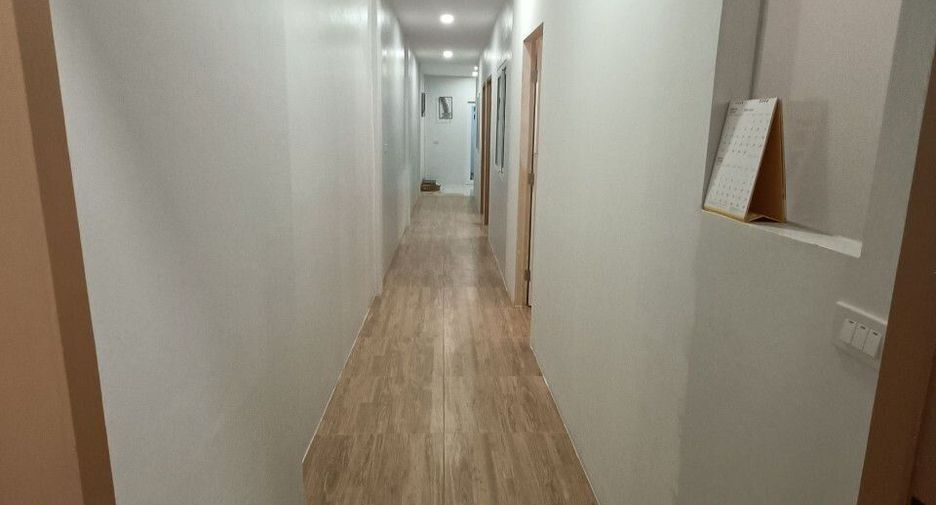 For rent 3 bedrooms townhouse in Mueang Phuket, Phuket