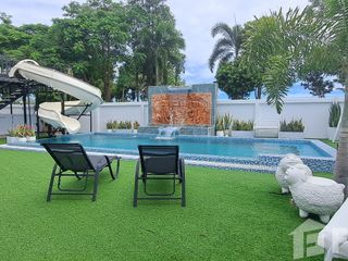 À vendre et à louer 6 chambres villa à Bang Lamung, Chonburi