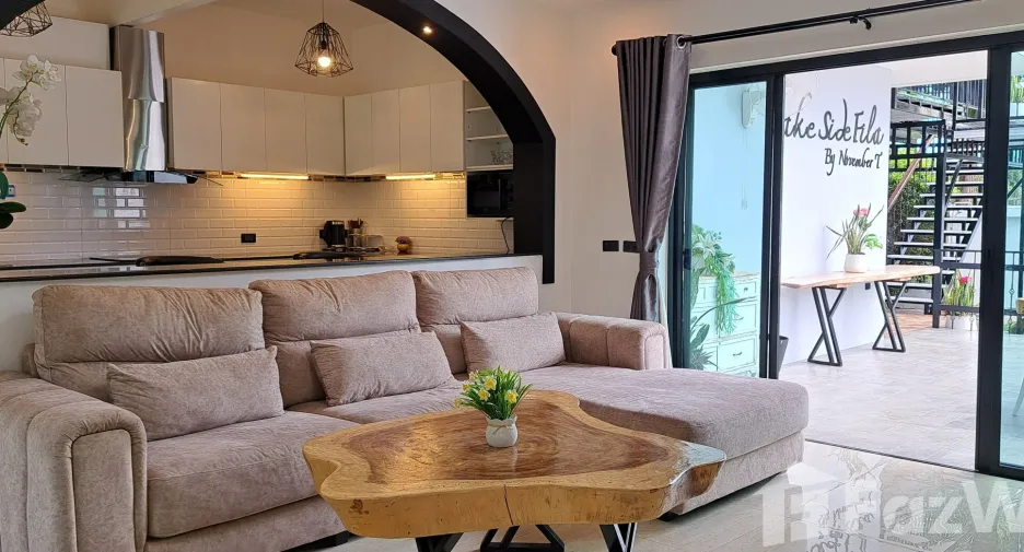 For sale and for rent 6 bedrooms villa in Bang Lamung, Chonburi