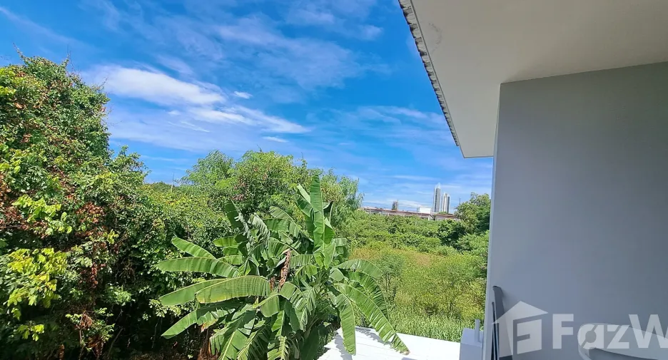 For sale and for rent 6 bedrooms villa in Bang Lamung, Chonburi