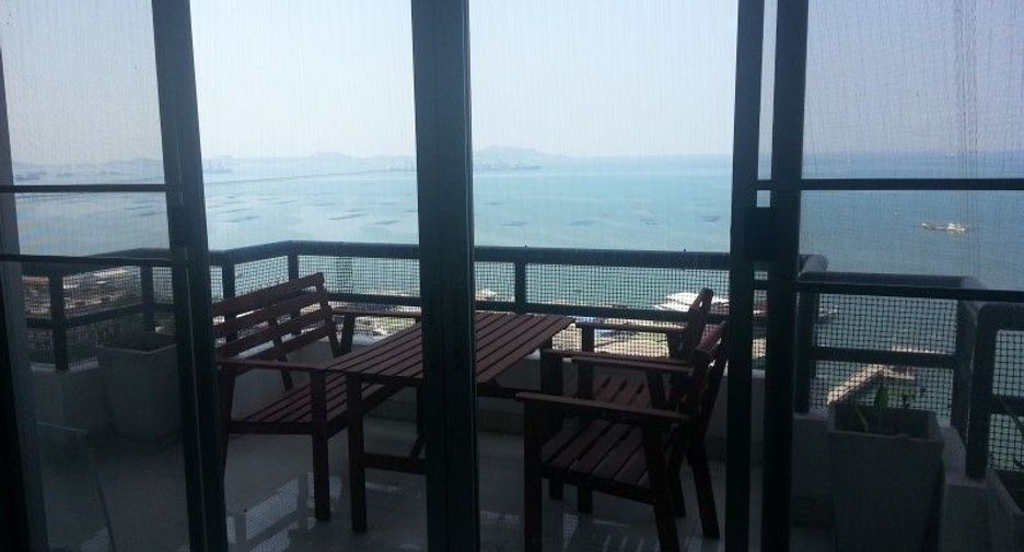 For sale and for rent 2 bedrooms condo in Si Racha, Chonburi