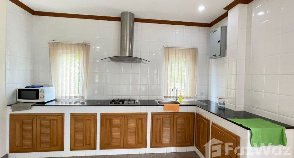 For rent 5 bedrooms house in Huay Yai, Pattaya