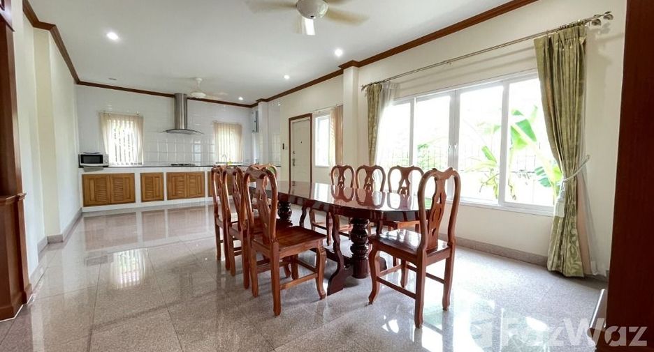 For rent 5 bedrooms house in Huay Yai, Pattaya