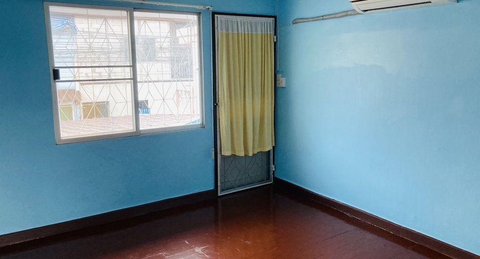 For rent 2 bedrooms townhouse in Pak Kret, Nonthaburi