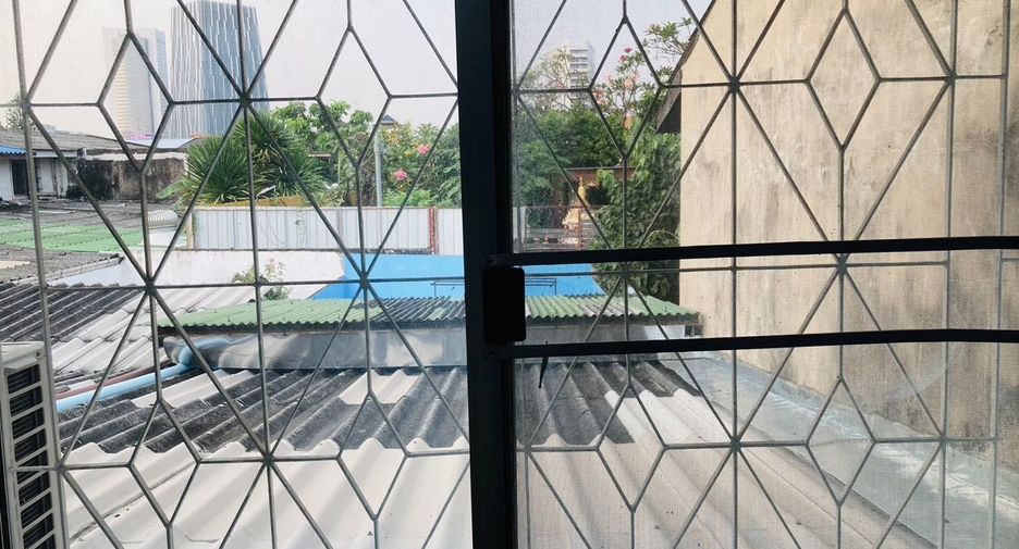 For rent 2 bedrooms townhouse in Pak Kret, Nonthaburi