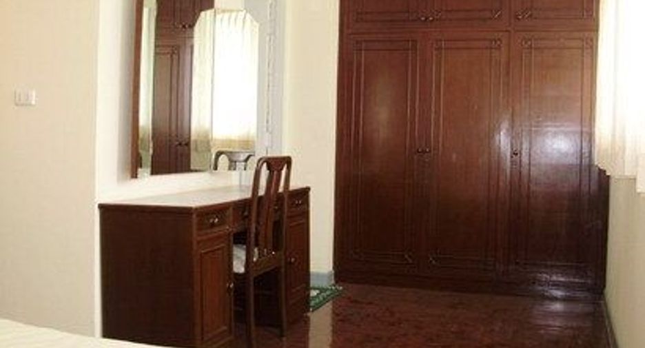 For sale and for rent 2 bedrooms condo in Watthana, Bangkok