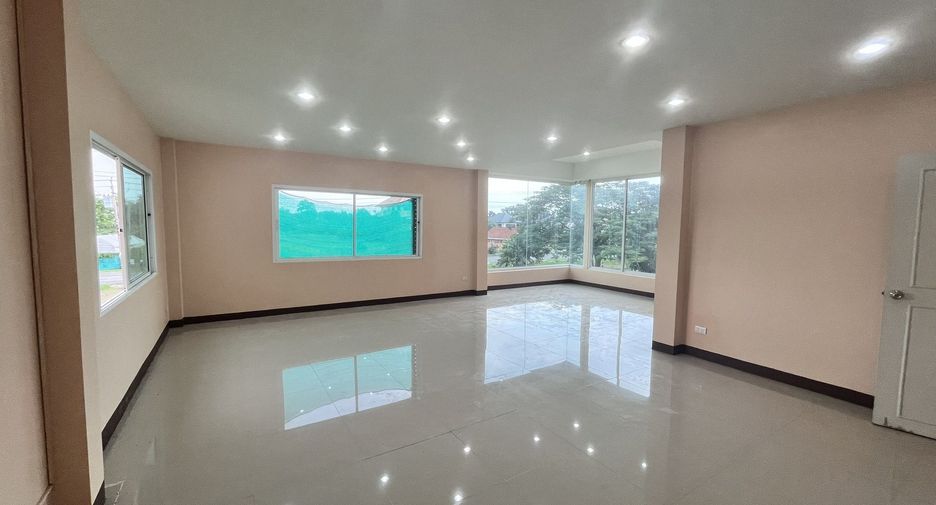 For sale and for rent 4 bedrooms house in Min Buri, Bangkok