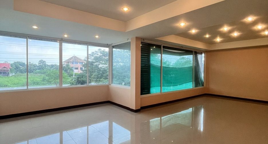 For sale and for rent 4 bedrooms house in Min Buri, Bangkok