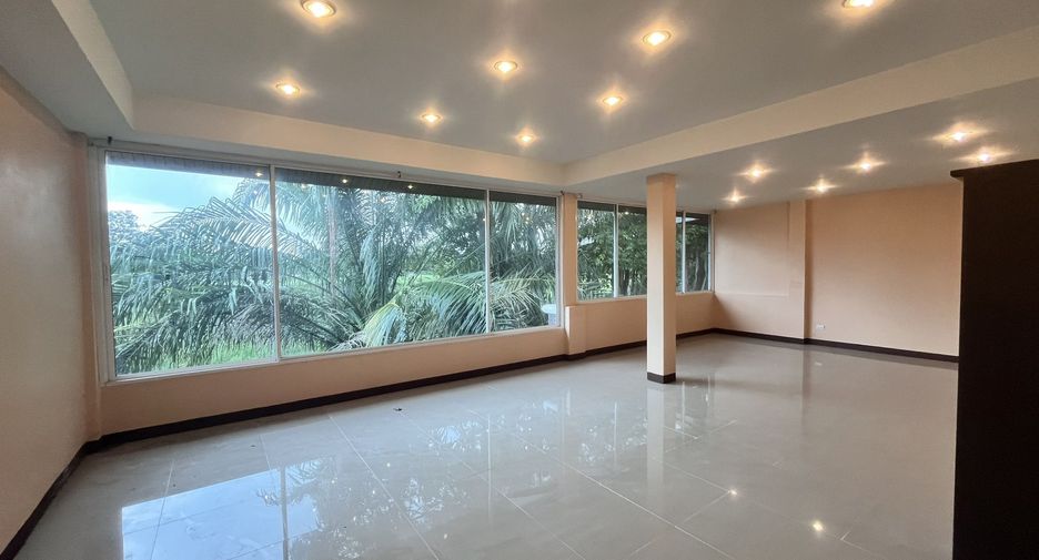 For sale and for rent 4 bedrooms house in Min Buri, Bangkok