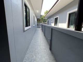 Casa adosada en alquiler de 3 habitaciones en Si Racha, Chonburi
