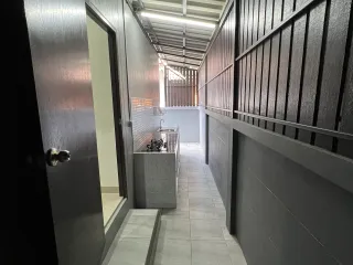 Casa adosada en alquiler de 3 habitaciones en Si Racha, Chonburi