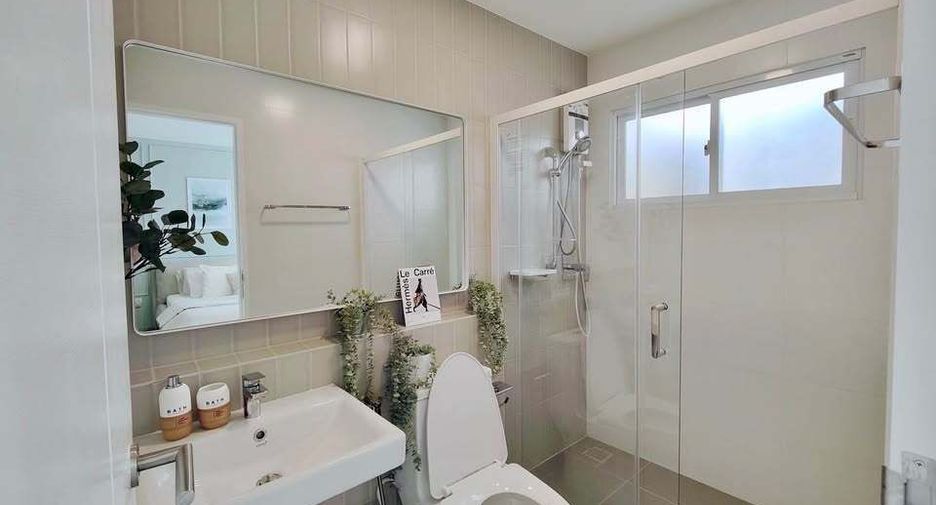 For sale and for rent 3 bedrooms townhouse in Prawet, Bangkok