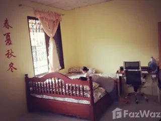 出售 2 卧室 联排别墅 在 Khlong Sam Wa, 曼谷