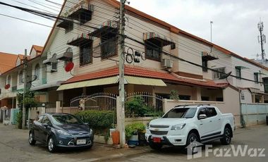 For sale 2 bedrooms townhouse in Khlong Sam Wa, Bangkok