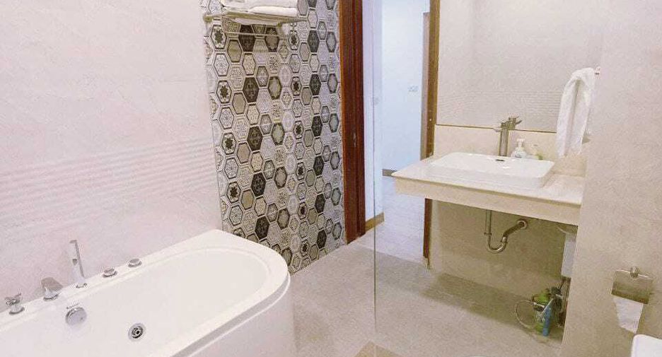 For sale 2 bedrooms condo in Mueang Phuket, Phuket