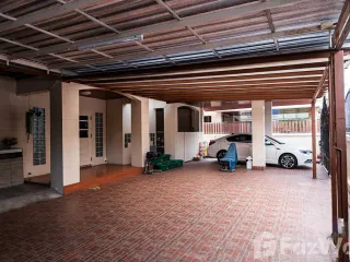 Casa en venta de 4 habitaciones en Suan Luang, Bangkok