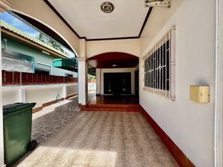 À louer 2 chambres maison à Bang Lamung, Chonburi