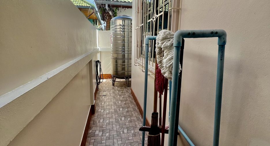 À louer 2 chambres maison à Bang Lamung, Chonburi
