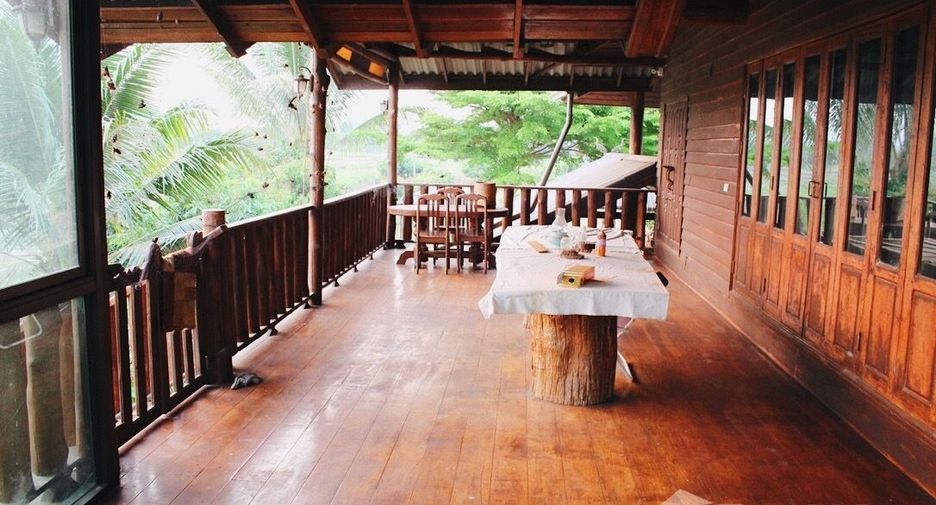 For sale 5 bedrooms house in Chiang Dao, Chiang Mai