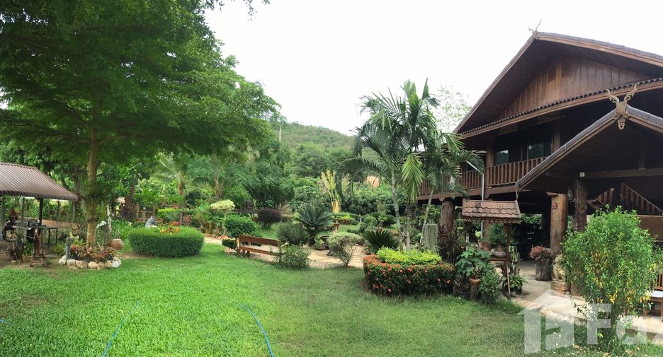 For sale 5 bedrooms house in Chiang Dao, Chiang Mai