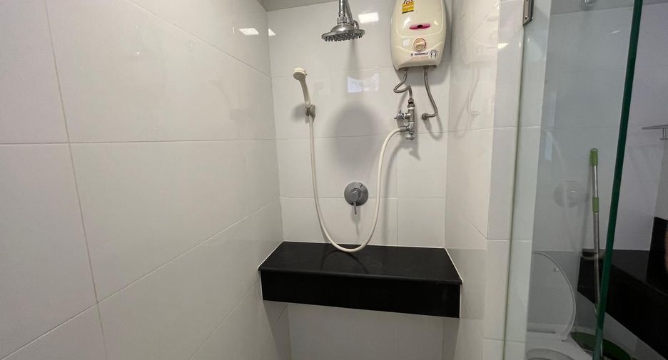 For sale studio condo in Sathon, Bangkok
