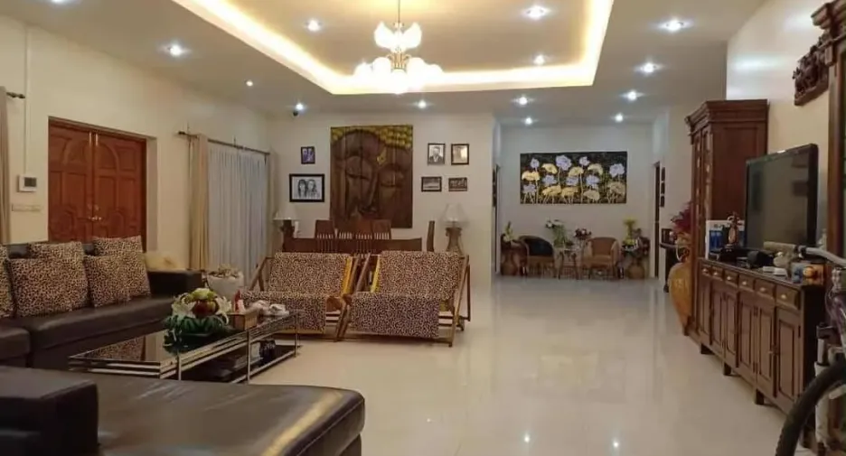 Haus zum Kauf mit 3 Zimmer in Kosum Phisai, Maha Sarakham