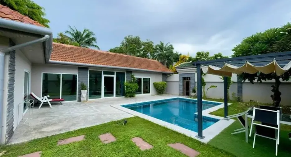 For sale そして for rent 2 ベッドルーム villa in Bang Lamung, Chonburi
