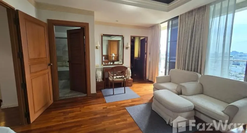 For sale 2 bedrooms condo in Watthana, Bangkok
