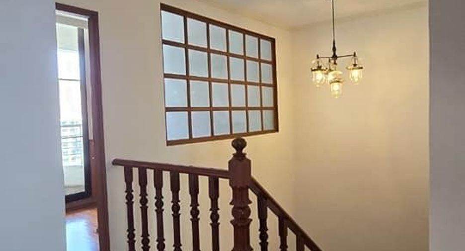 For sale 2 bedrooms condo in Watthana, Bangkok