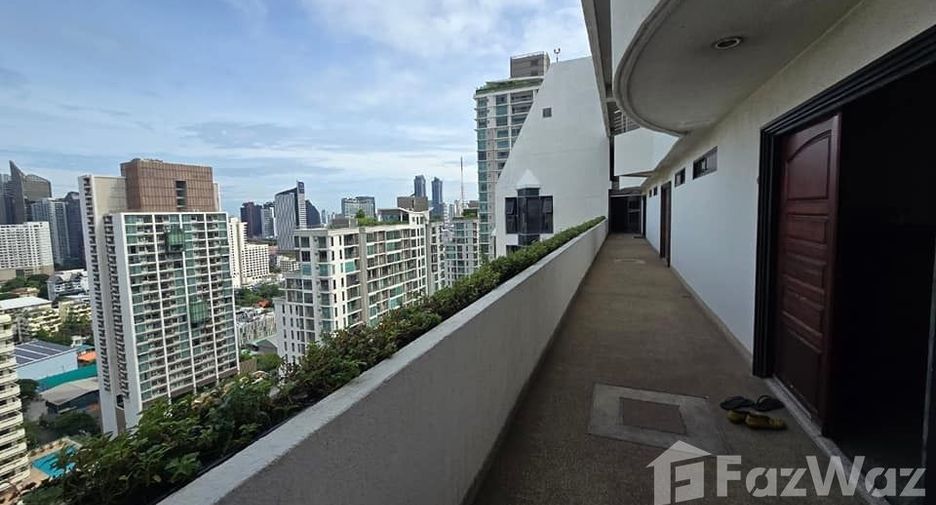 For sale 2 bedrooms condo in Watthana, Bangkok