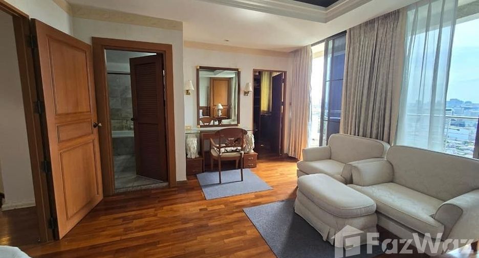 For sale 2 bedrooms condo in Watthana, Bangkok
