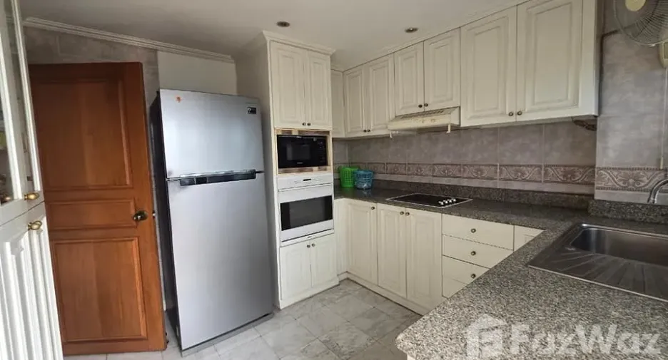 For sale 2 bedrooms condo in Watthana, Bangkok