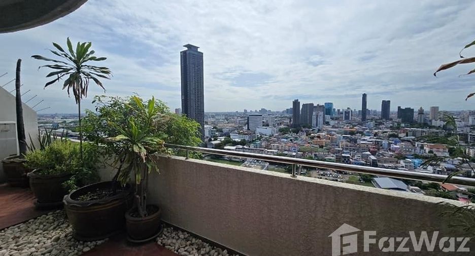For sale 2 bedrooms condo in Watthana, Bangkok